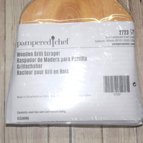 NWT Pampered Chef Wooden Grill Scraper - Picture 4 of 4